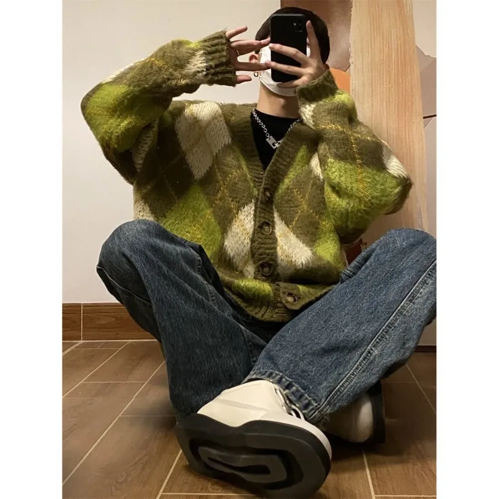 New Autumn Winter Fashion Women's Knit Green V-neck Long Sleeved Casual Loose Sweater Cardigan Diamond Grid Knitted Fabric Tops