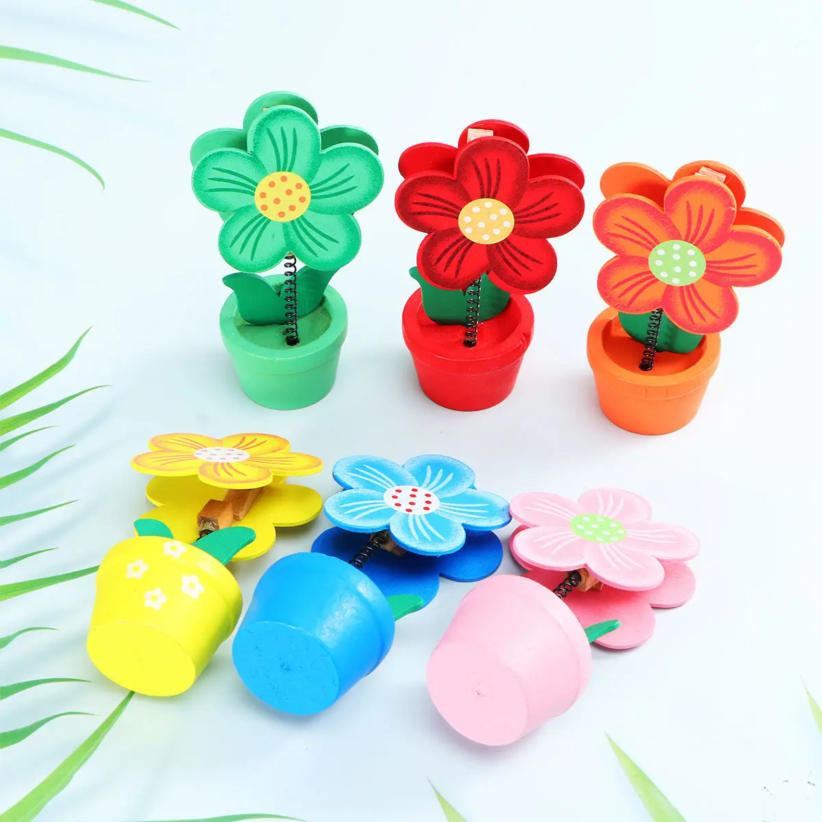 6Pcs Wooden Flower Note Clip Creative Floral Photo Holder Memo Stand Home Party Decor Wood Memo Clip Holder Menu Holders