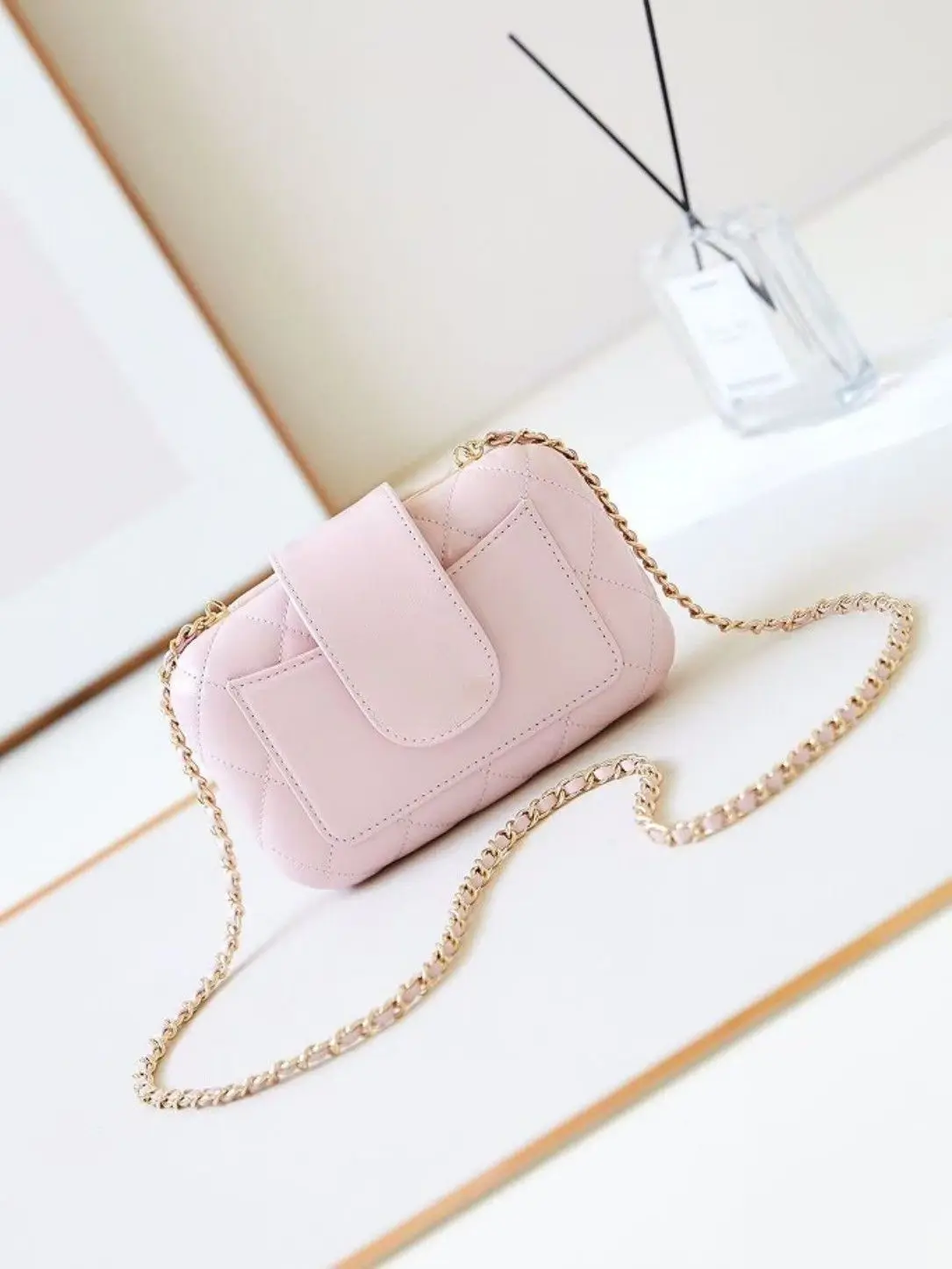 Fashion New Woman Bags Quilted Shoulder Bags For Women Shiny Handbag Metal Chain Small Single Shoulder Bag
