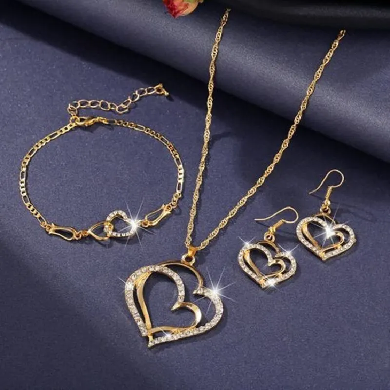 4pcs Gold-color Necklace Earrings Bracelet Set Women Fashion Vintage Design Peach Heart Combo Set