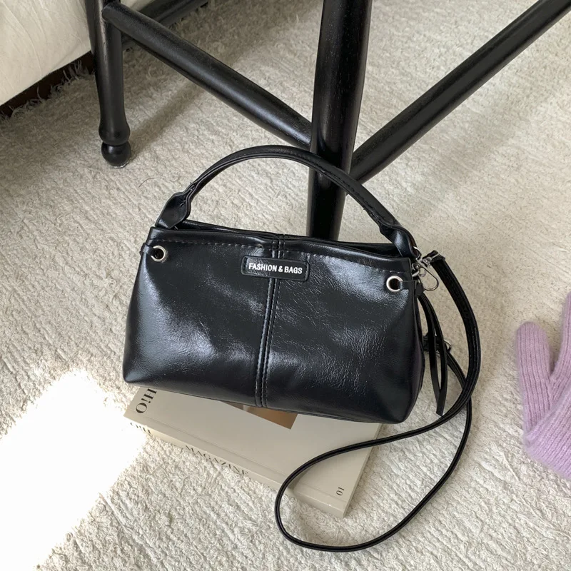 

Просторная винтажная сумка через плечо 2025 года, большая вместительная сумка на плечо для женщин, однотонная сумка-тоут, модная повседневная сумка на ремне ​