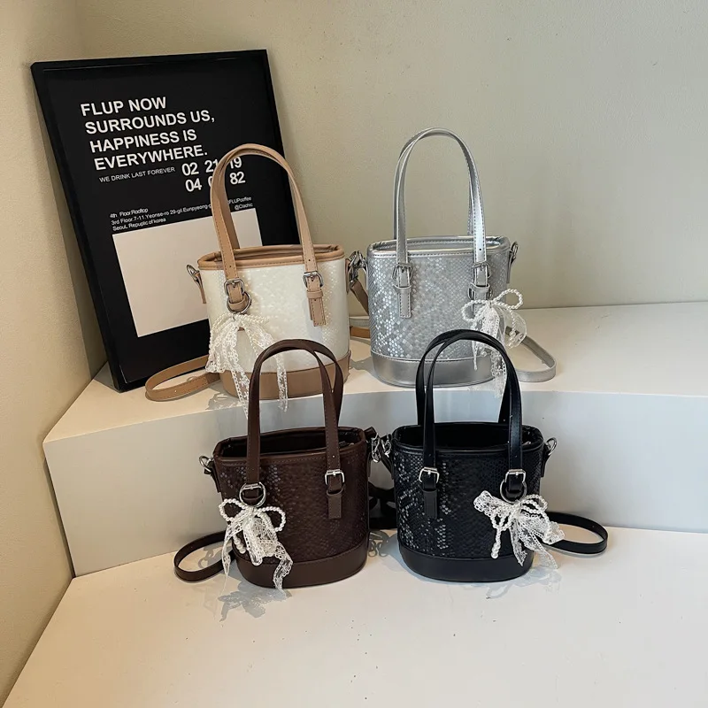 

‌Women's Exclusive Vintage Bucket Bag 2025 New Designer Crossbody Shoulder Handbag Light Luxury for Autumn Winter Commute‌