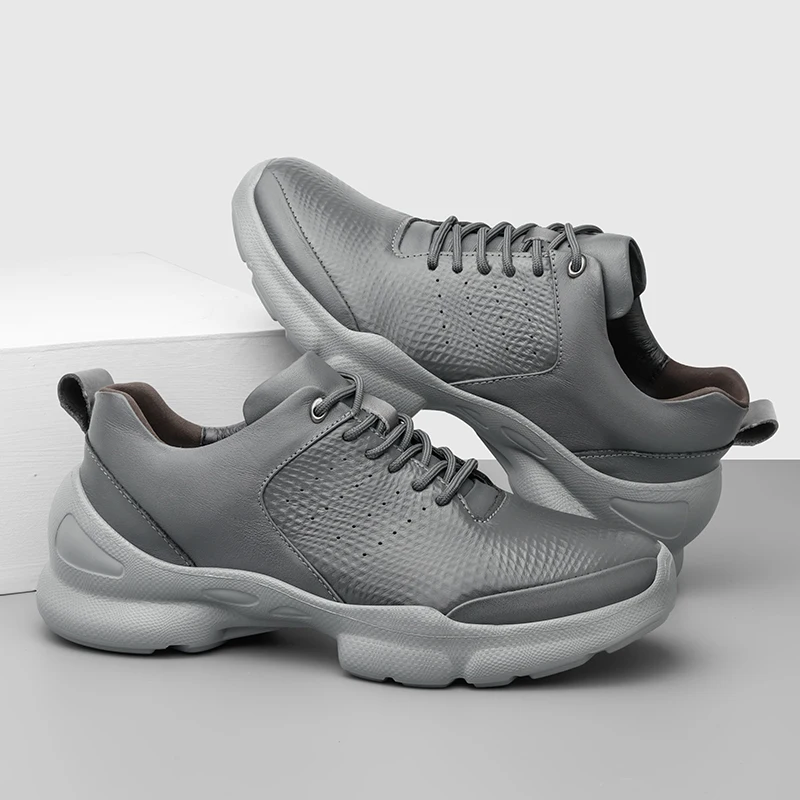 

New 2025 Hot Sale Professional Breathable Lightweight Anti-friction Wear-resistant Golf Shoes Badminton Shoes Very Good