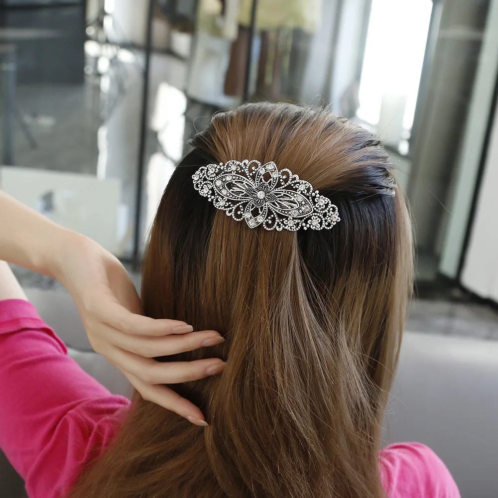 Fashion Rhinestone Crystal Hollow Flower Hair Claws Clips Clamp Hairpins Headband Jewelry Hair Grips Women Spring Clip Barrette