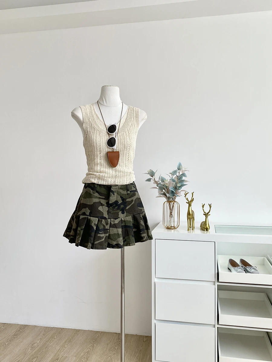 

High Waist Slim Fit Denim Pleated Skirt Women's Versatile Skirt Summer 2025 Retro American Sle Commute Polyester Fiber