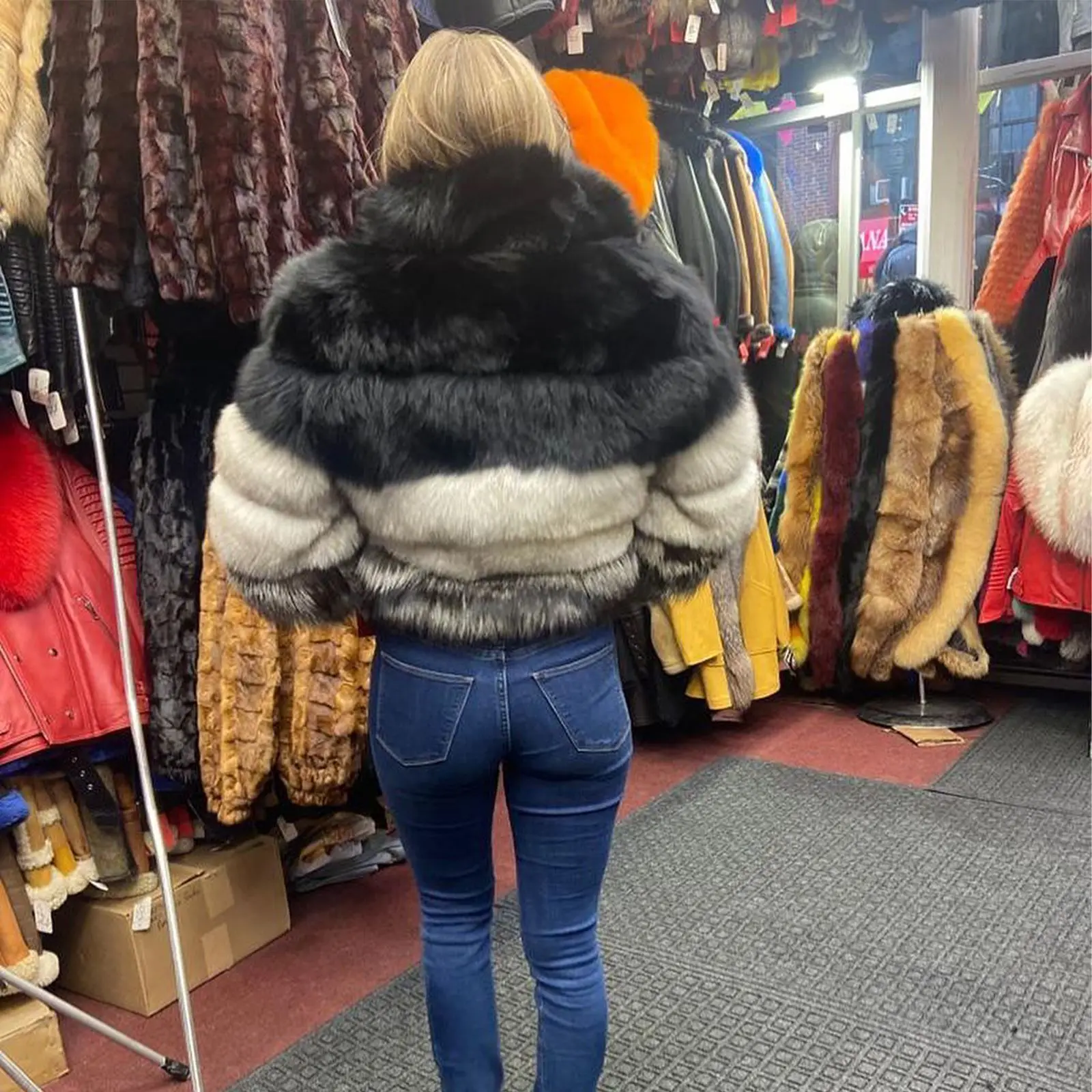 Winter Women Real Genuine Fox Fur Short Coat Lapel Fluffy Warm Jackets Fashion Natural Fur Thick Overcoat