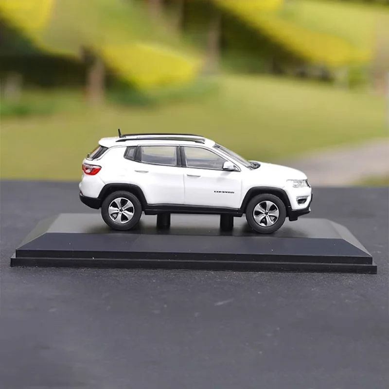 Diecast Original 1:43 Scale Gac Fick Jeep Compass Simulation Alloy Car Model Static Display Collectible Toy Gift Decration