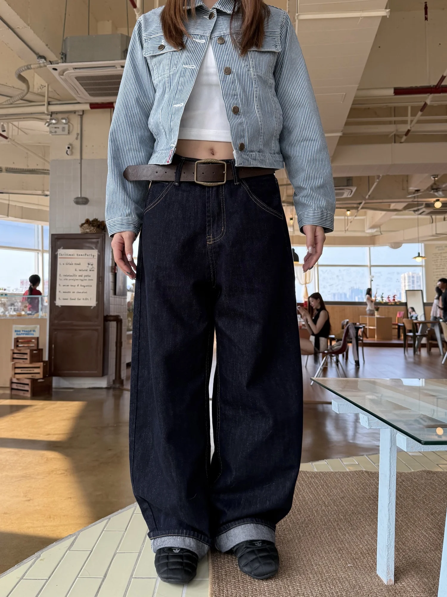 

Оригинальные американские мягкие джинсы в стиле ретро, мужские свободные широкие брюки, повседневные длинные брюки, дизайн ножа, уличная джинсовая ткань с завышенной талией