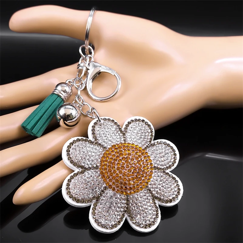 Cute White Flower Keychain for Women Girl Silver Color Alloy Rhinestone Bag Charm Keyring Holder Jewelry llaveros KZZZ184S01
