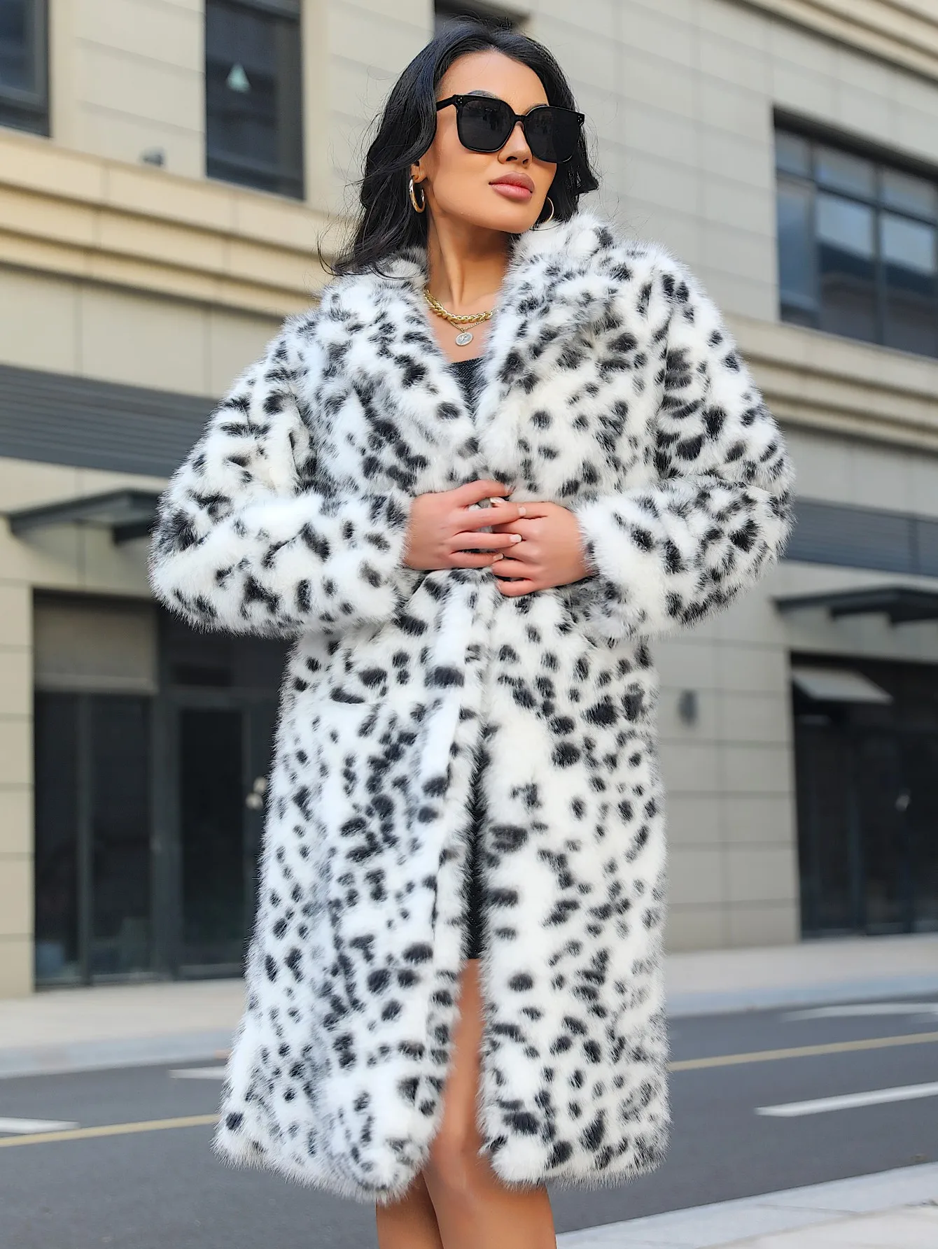 FHILLINUO пальто из искусственного меха с принтом снежного леопарда женское элегантное белое пушистое однотонное утолщенное теплое пальто с длинными рукавами зимнее шикарное оверсайз