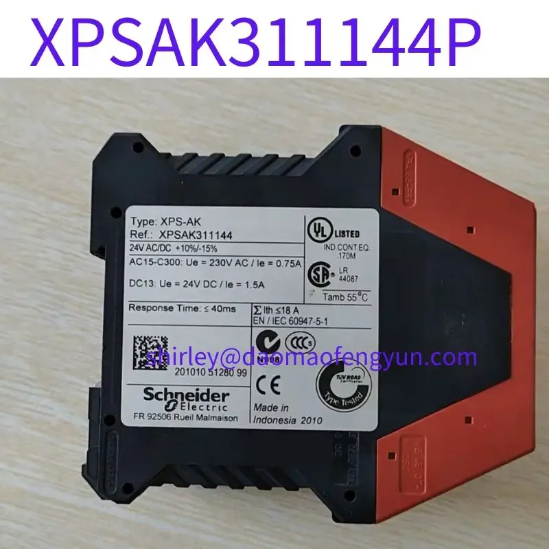 Brand New Original XPS-AK safety relay XPSAK3111144P