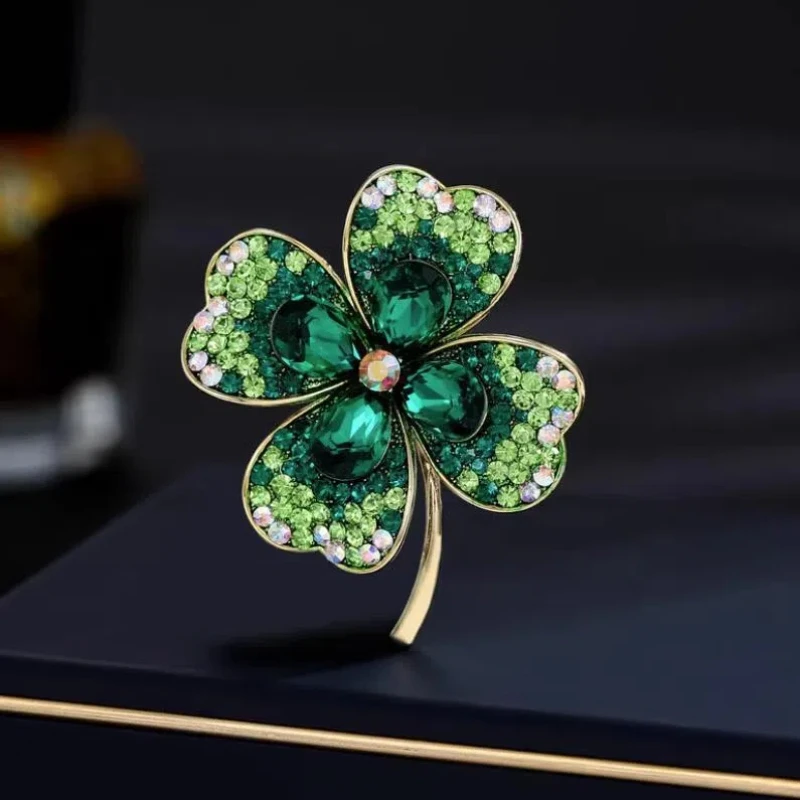 1PCS four leaf clover rhinestone boutonnier brooch women's high-end temperament chest flower trend accessories clothes accessory