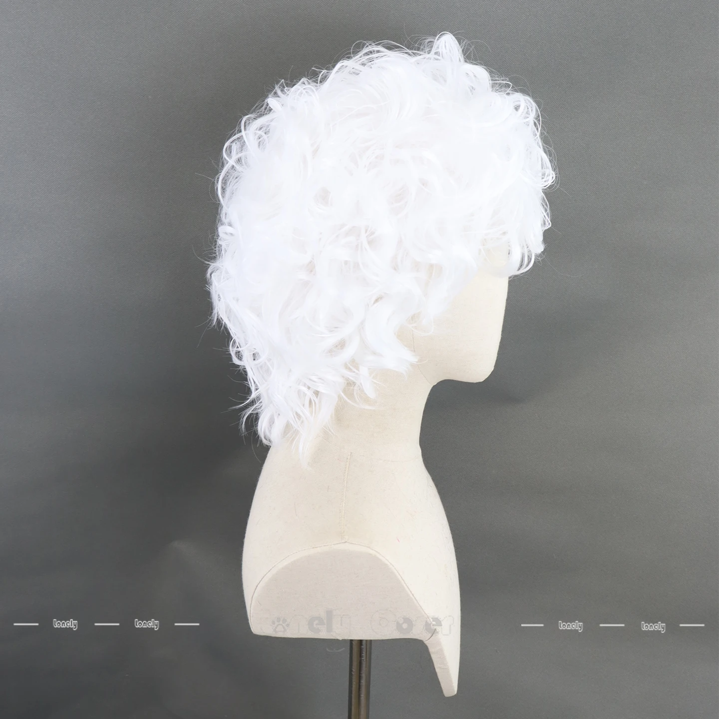 لعبة Hades II Hypnos شعر مستعار تأثيري فضي-أبيض مجعد الشعر بيروكات صناعية للرجال النساء Nyx Chird Thanatos عيد الميلاد غطاء شعر مستعار مجاني