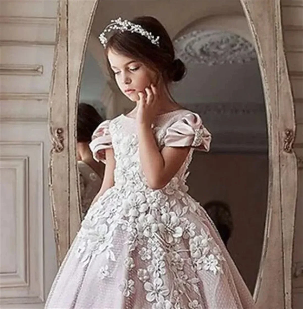3D Floral Lace Flower Girl Dress Wedding Dress First Christmas Party Gown with Puff Sleeves Ball Gown Kids Formal Occasion Dress