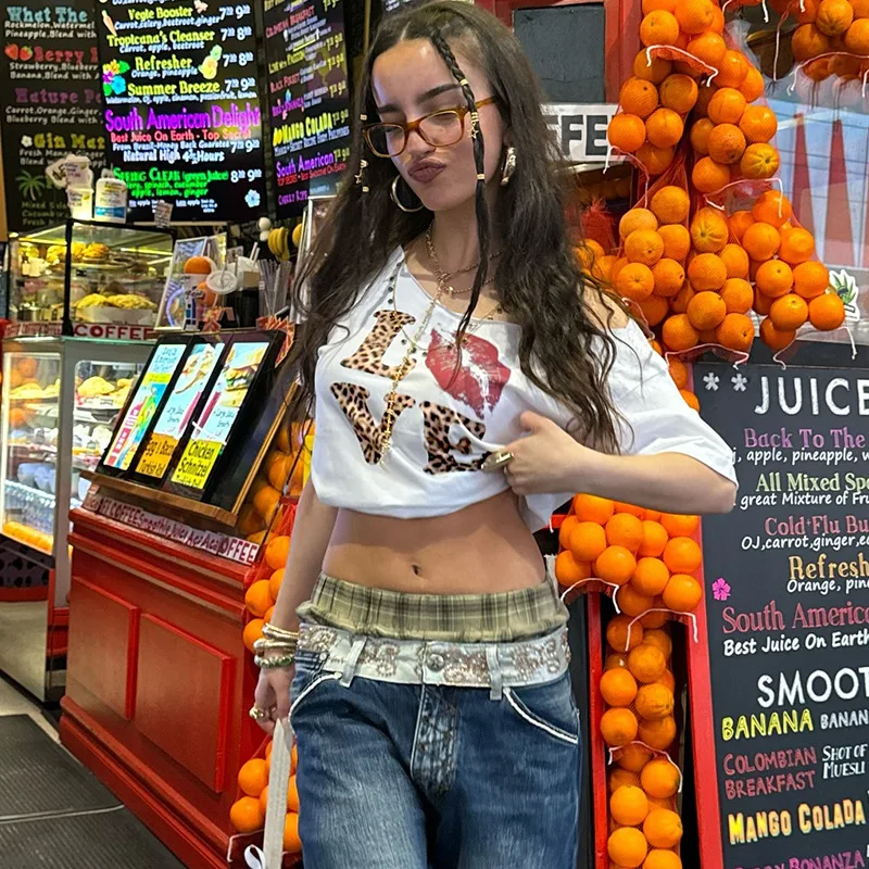 Canotta sexy per ragazza calda americana a maniche corte con stampa leopardata con stampa di lettere europee e americane transfrontaliere