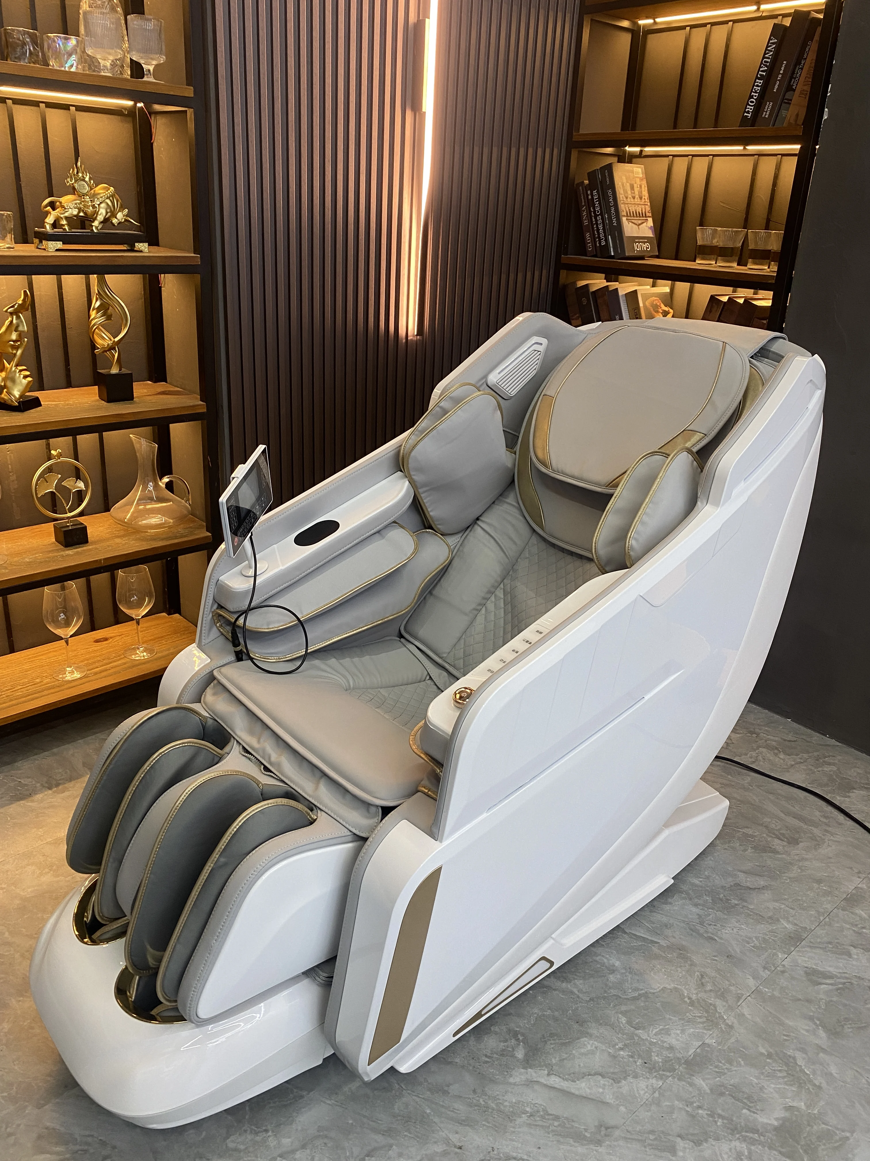 VCT 2025 Luxury Modern Design Zero Gravity Full Body Shiatsu Back 4D Electric Reclining Massage Chair Shiatsu SL Track Heated
