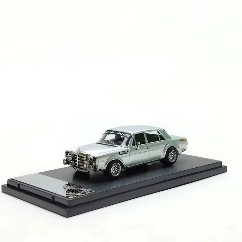 

Модель автомобиля Liberty 300SEL из сплава, масштаб 1:64, статическая коллекционная модель, украшение, праздничный подарок, игрушка, сувенир