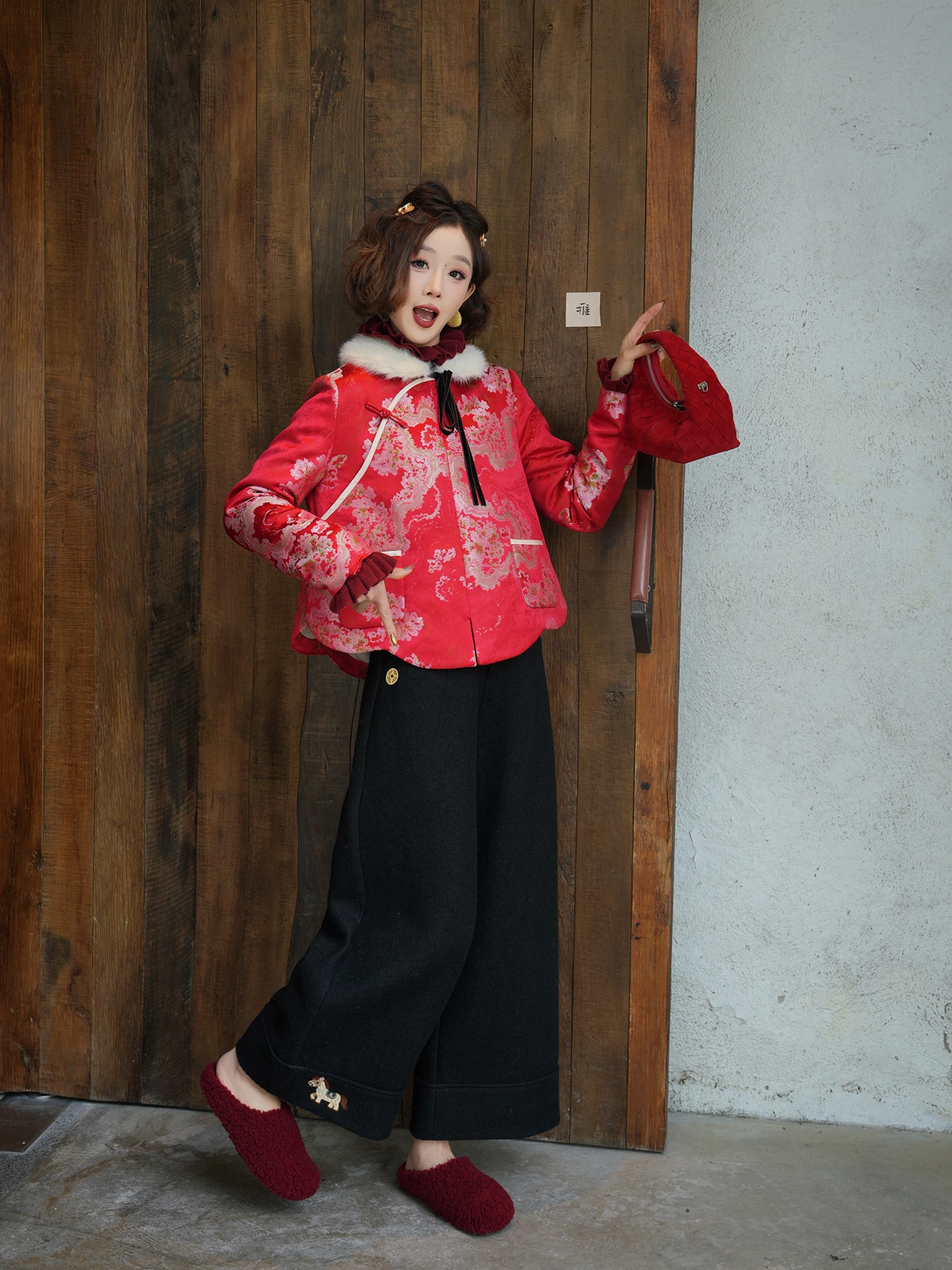 

Yolo Handmade Embroidery Alpaca Wool Straight Leg Pants Nine-Tenths Length Casual Trousers for Women Non-Stretch Polyester