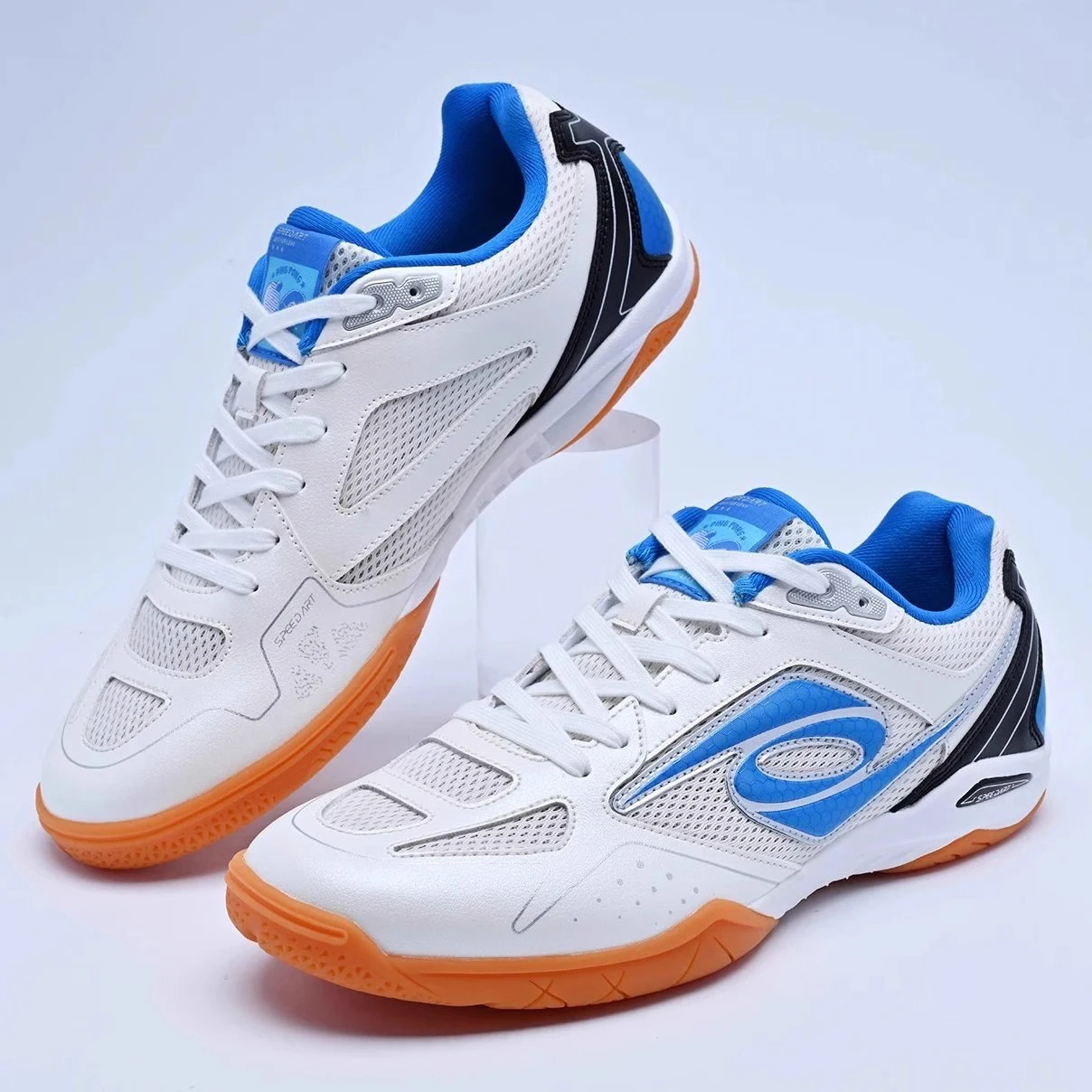 2025 Tafeltennisschoenen Sportschoenen voor heren en dames Comfortabele professionele veldschoenen Antislip badmintonschoenen