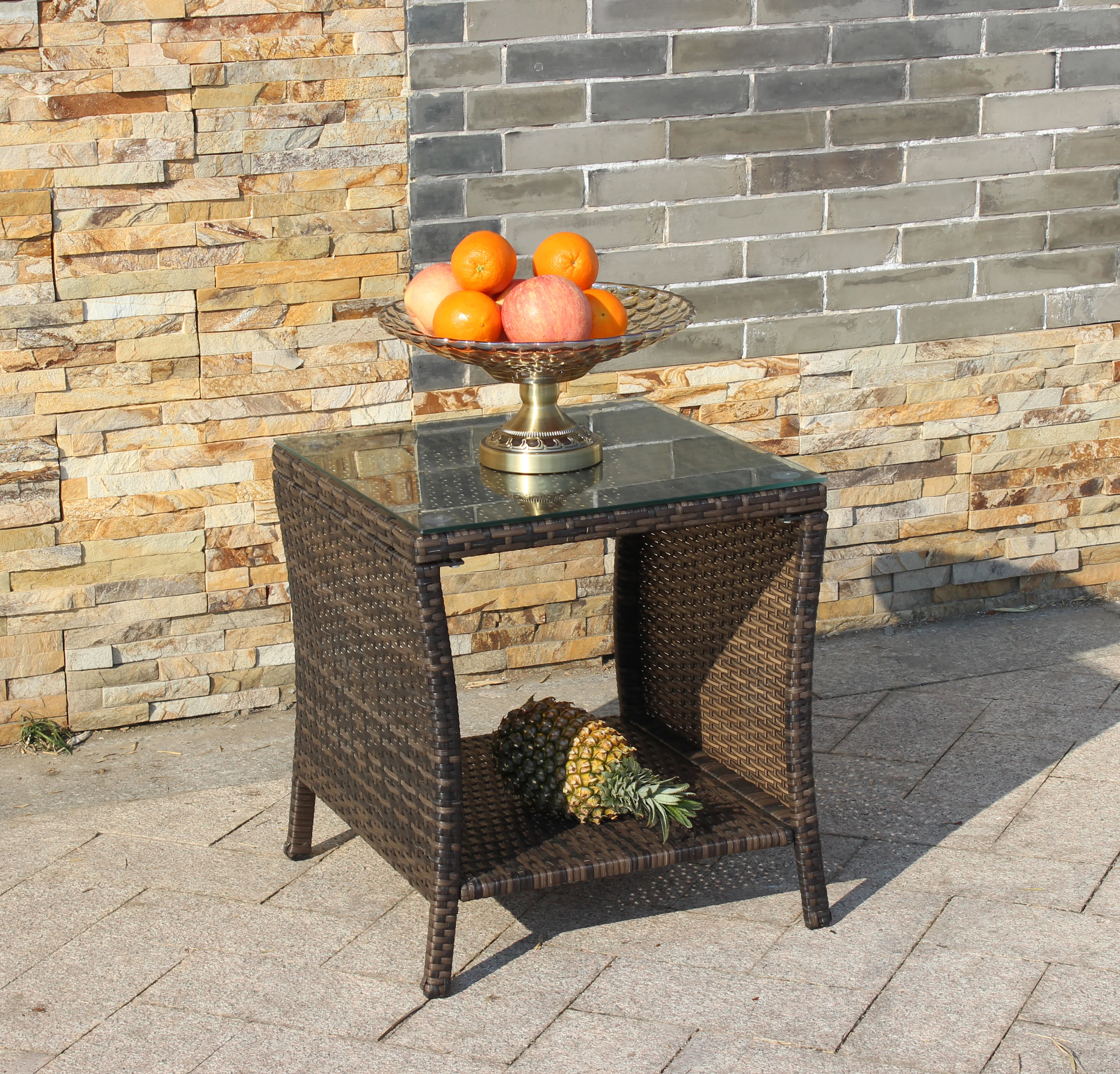 

Outdoor Patio Furniture 1 Coffee Table With Clear Tempered Glass for Porch Poolside Balcony Garden, PE Rattan Wicker