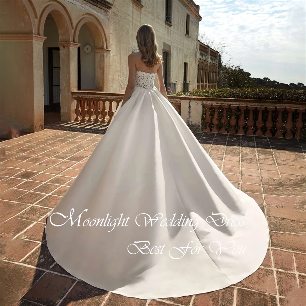 Elegant Pleat Lace A-Line Wedding Dress Women 2026 Strapless Sleeveless Satin Open Back Bridal Gown Vestidos De Novia Customized