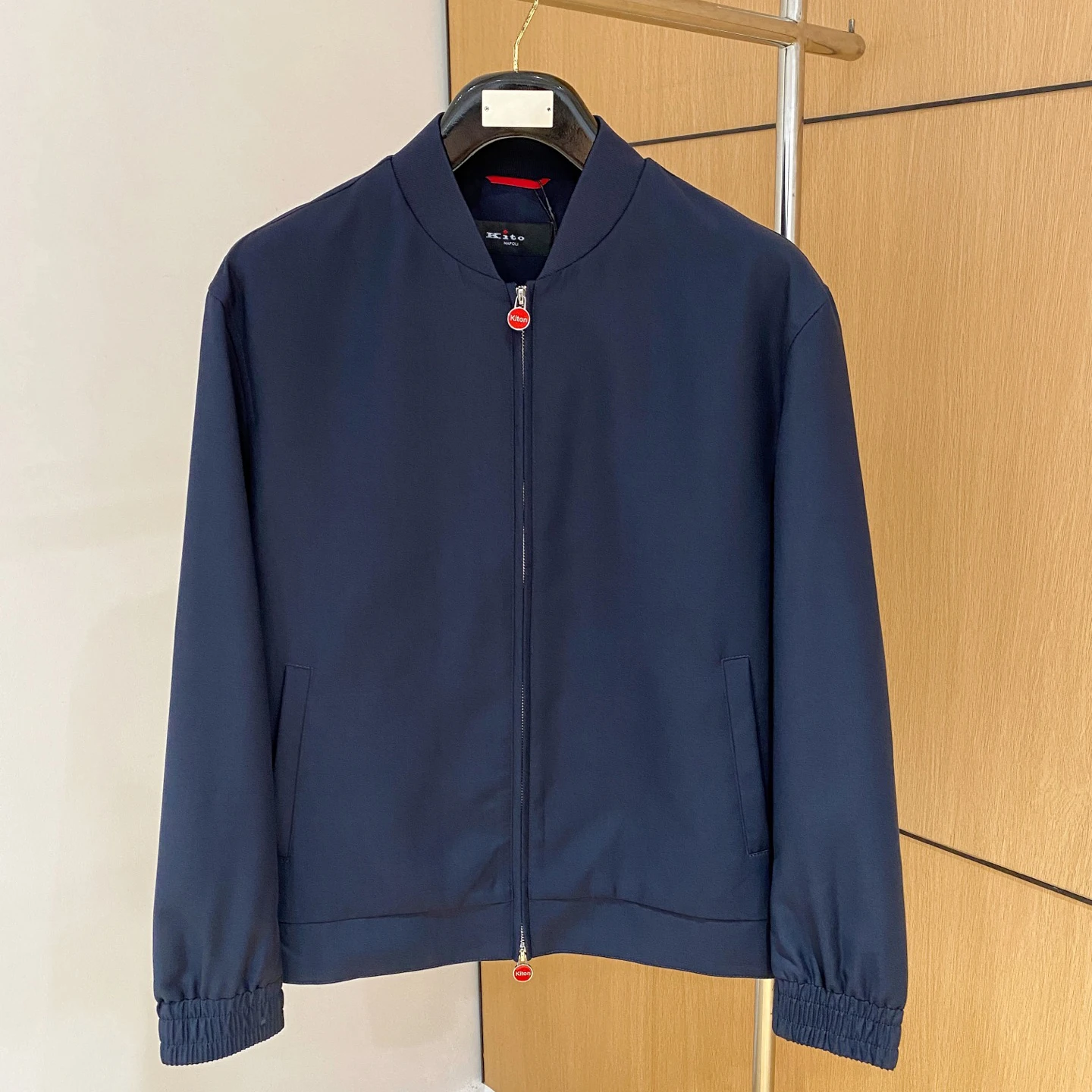 Kiton otoño e invierno popular simple moda versátil casual hombres gorra de béisbol chaqueta pantalones conjunto