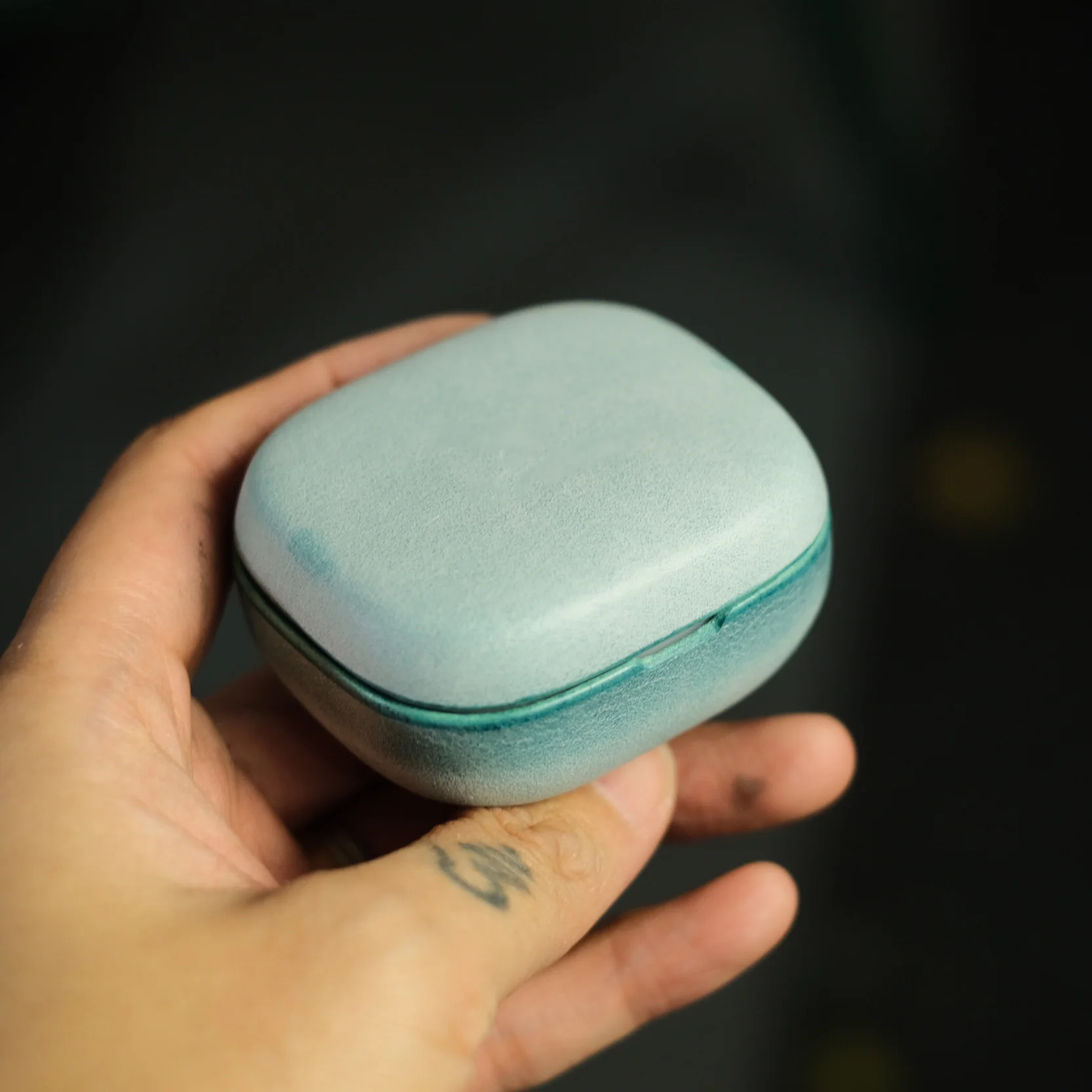 Beyerdynamic Amiron 300 earphone protective case manual Handmade Genuine leather customized free printing alphanumeric