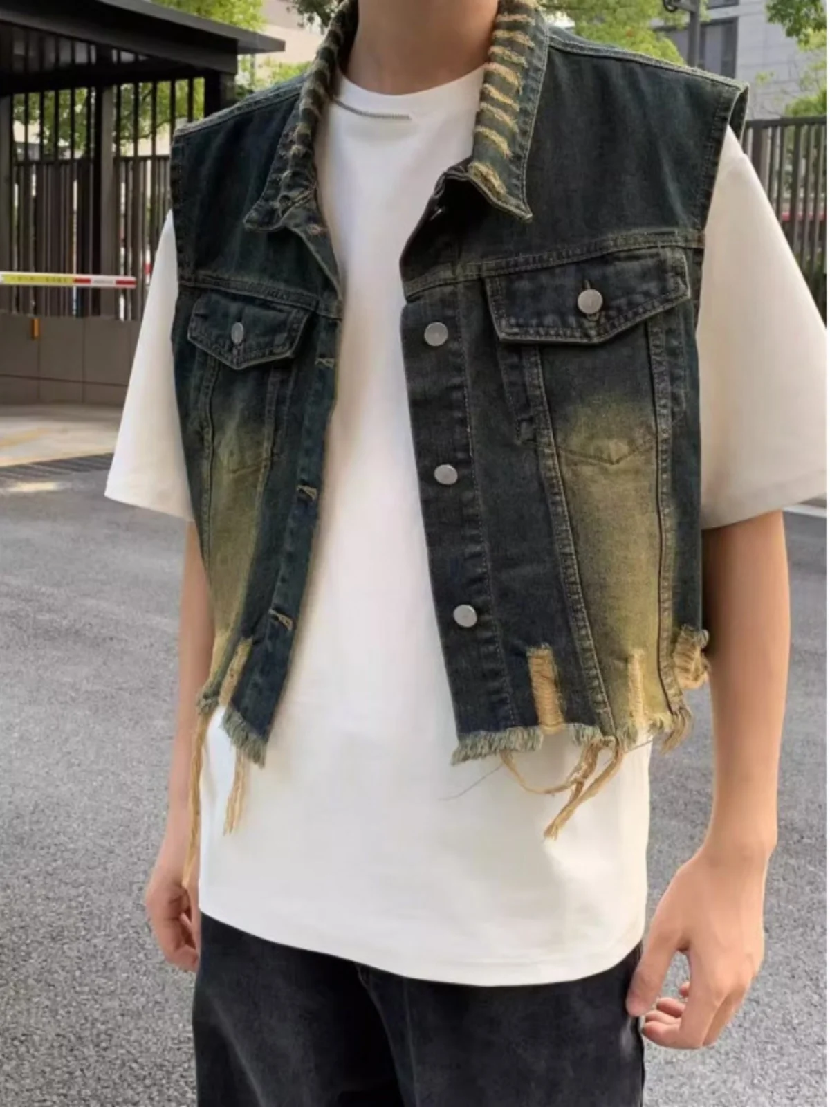 

ort Denim Vest Jaet Men's Premium Feeling Hole American Retro Svel Layered Wear Workwear Vest Waed Aging