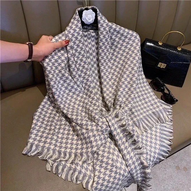 Spring Autumn Women's Knitted Shoulder Scarf Bib Warm Outdoor Cloak Tassel Cloak Gray Lady Loose Coat Retro Female Multi-purpose