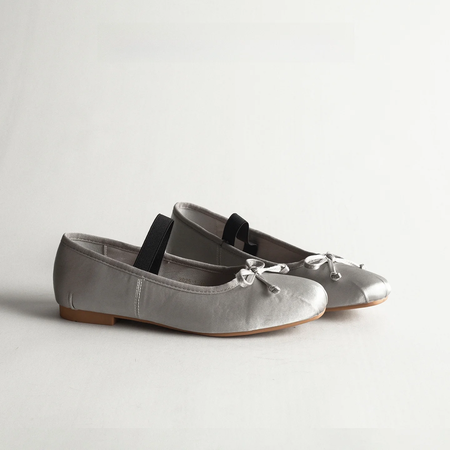 chaussures-mary-jane-en-satin-doux-a-bout-rond-ballerines-polyvalentes-pour-femmes-chaussures-plates-confortables-a-enfiler-chaussures-simples-et-elegantes