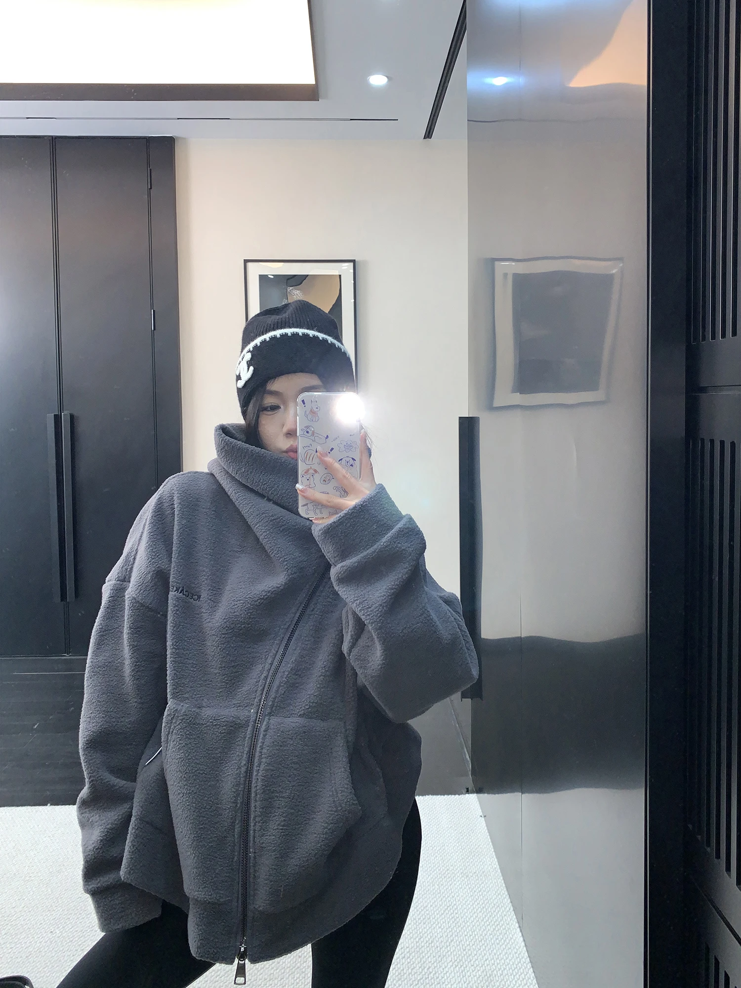 

Женская утепленная флисовая куртка оверсайз с капюшоном, в стиле ретро, на молнии, повседневная верхняя одежда, новая весенняя коллекция, модный свитшот