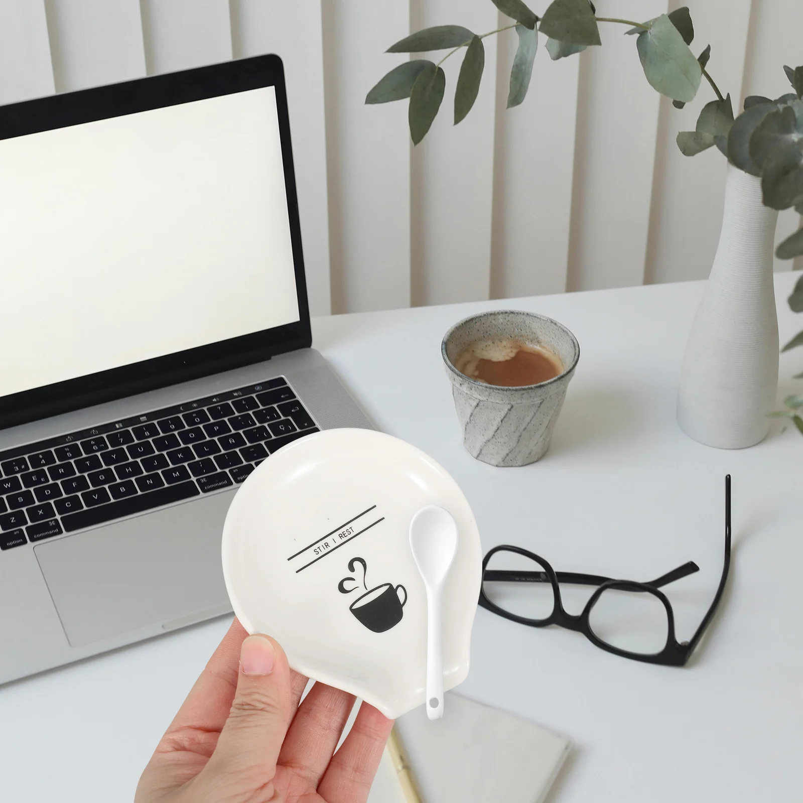 

Ceramic Spoon Rest for Kitchen Countertop Coffee Bar Decorative Scoop Holder Reusable Cooking Utensil Stand Compact Soup Spoon