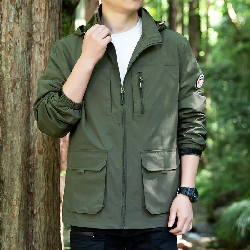 

Весенне-осенняя мужская уличная ветрозащитная водонепроницаемая свободная повседневная спортивная куртка с несколькими карманами и капюшоном большого размера