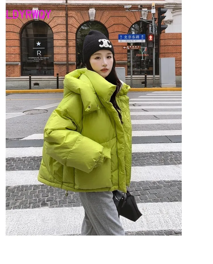 Green hooded down jacket for women 2023 winter new loose and warm small bread jacket jacket