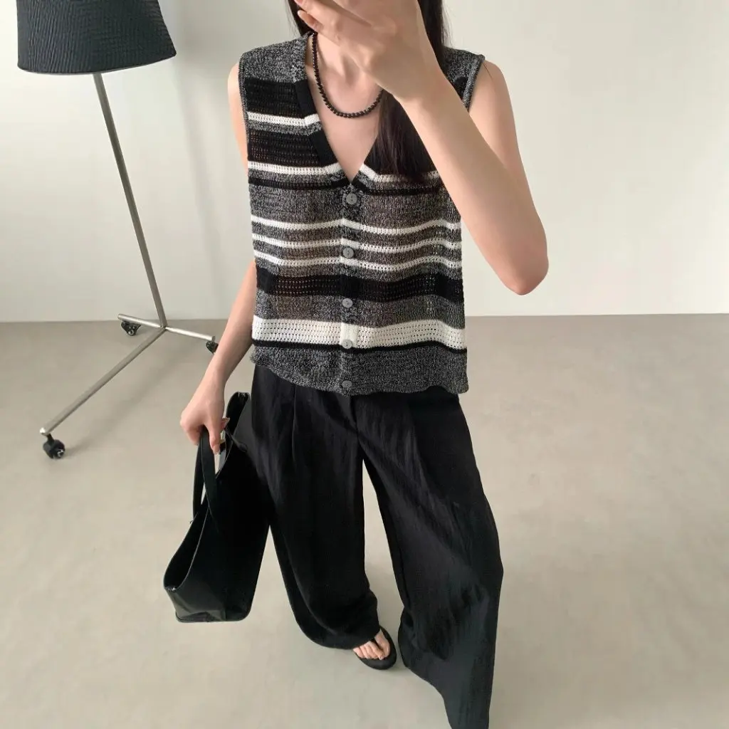 

Вязаный жилет без рукавов в корейском стиле с v-образным вырезом и вырезом в полоску контрастного цвета, утягивающий свободный топ, летний трикотаж