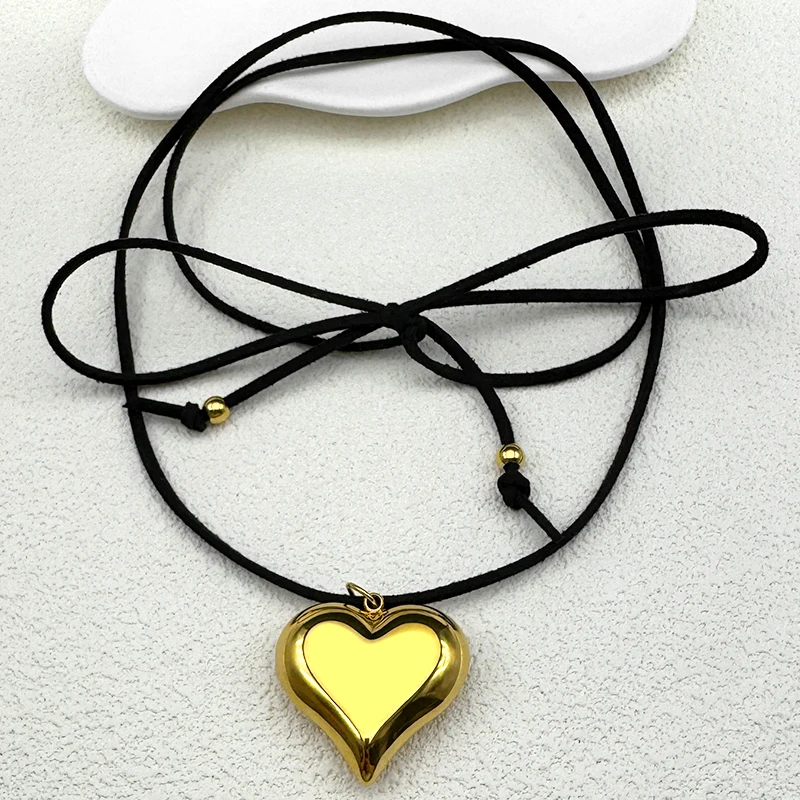 

Luxury Design Black Cord Heart Shape Pendant Necklace for Women Stainless Steel Long Style Adjustable Sweater Chain Jewelry