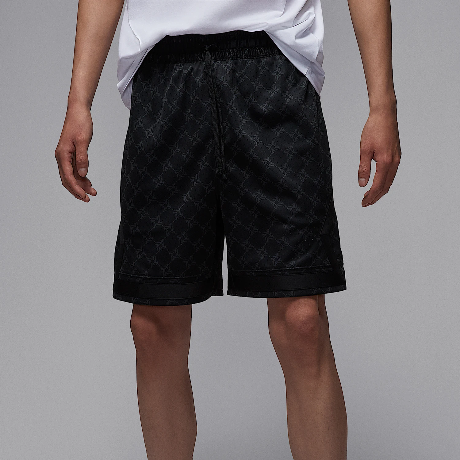 

Оригинальные мужские спортивные шорты Nike Jordan с легким принтом HQ8664-010