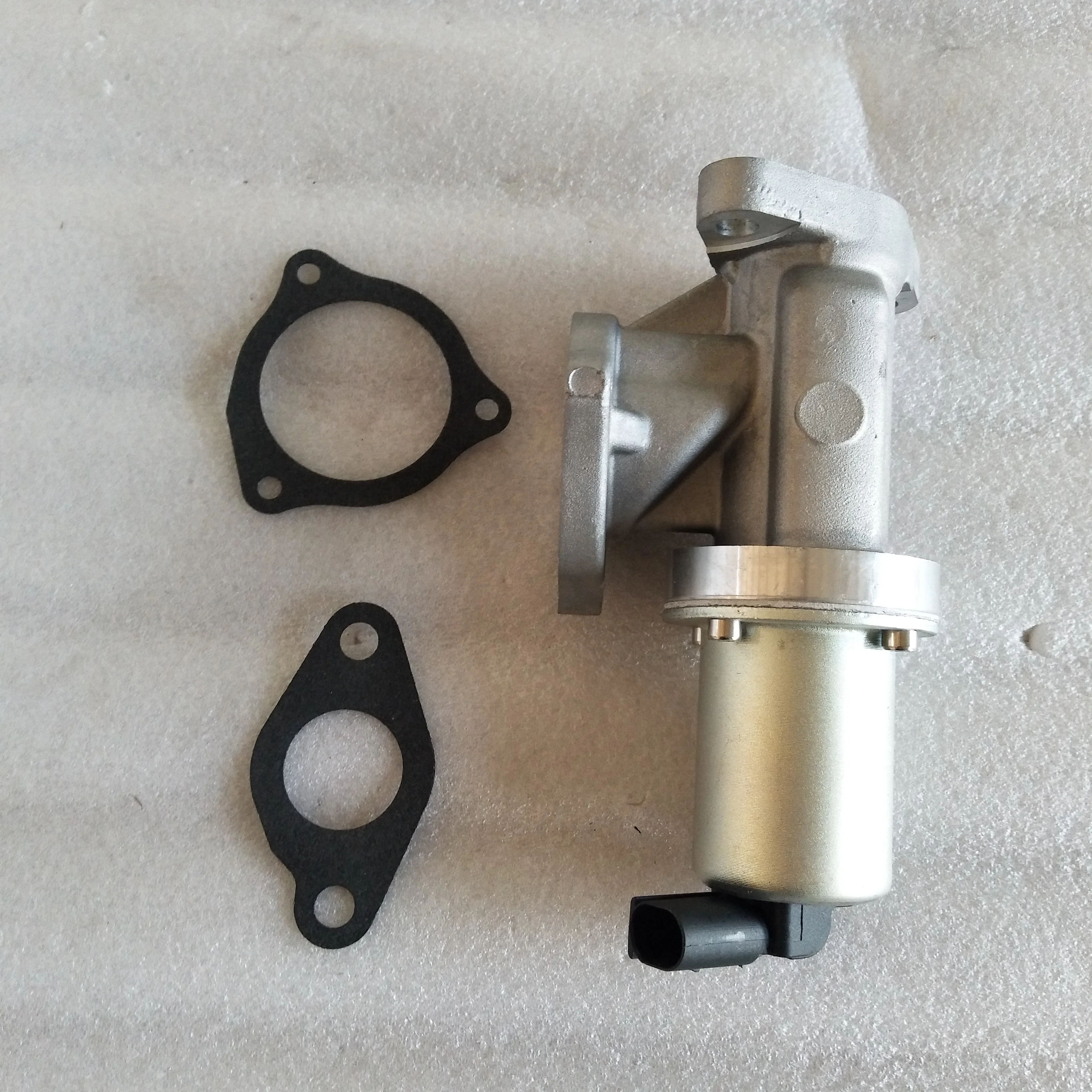 

BRAND NEW EGR VALVE FOR HYUNDAI SANTA FE CM D4EB 2.2L Diesel 2006-2009