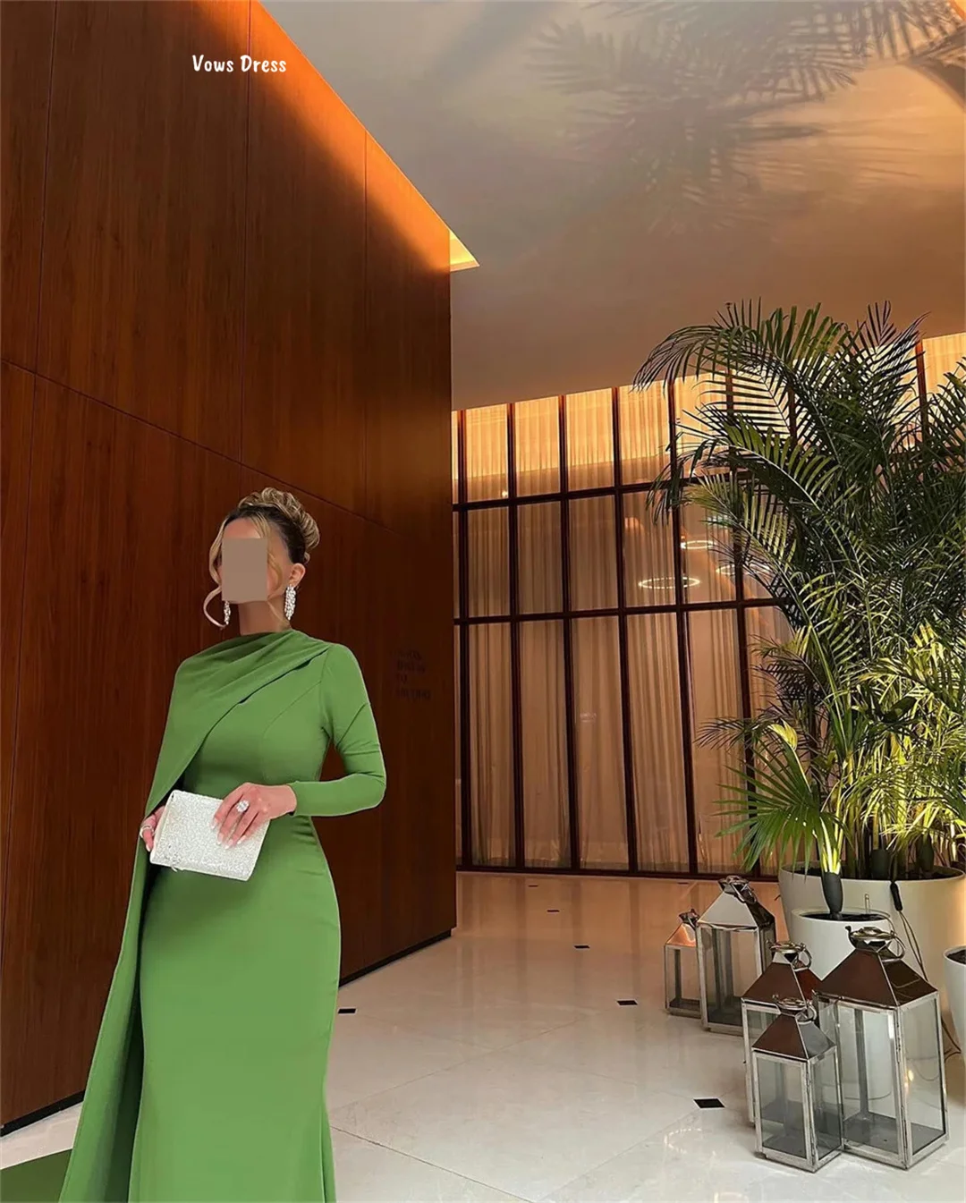 فساتين سهرة ذات ياقة مستديرة من Vows فساتين لحضور الحفلات الموسيقية الفاخرة الأنيقة للسيدات 2025 مصنوعة حسب الطلب من قماش الساتان الأخضر لحفلات الكوكتيل