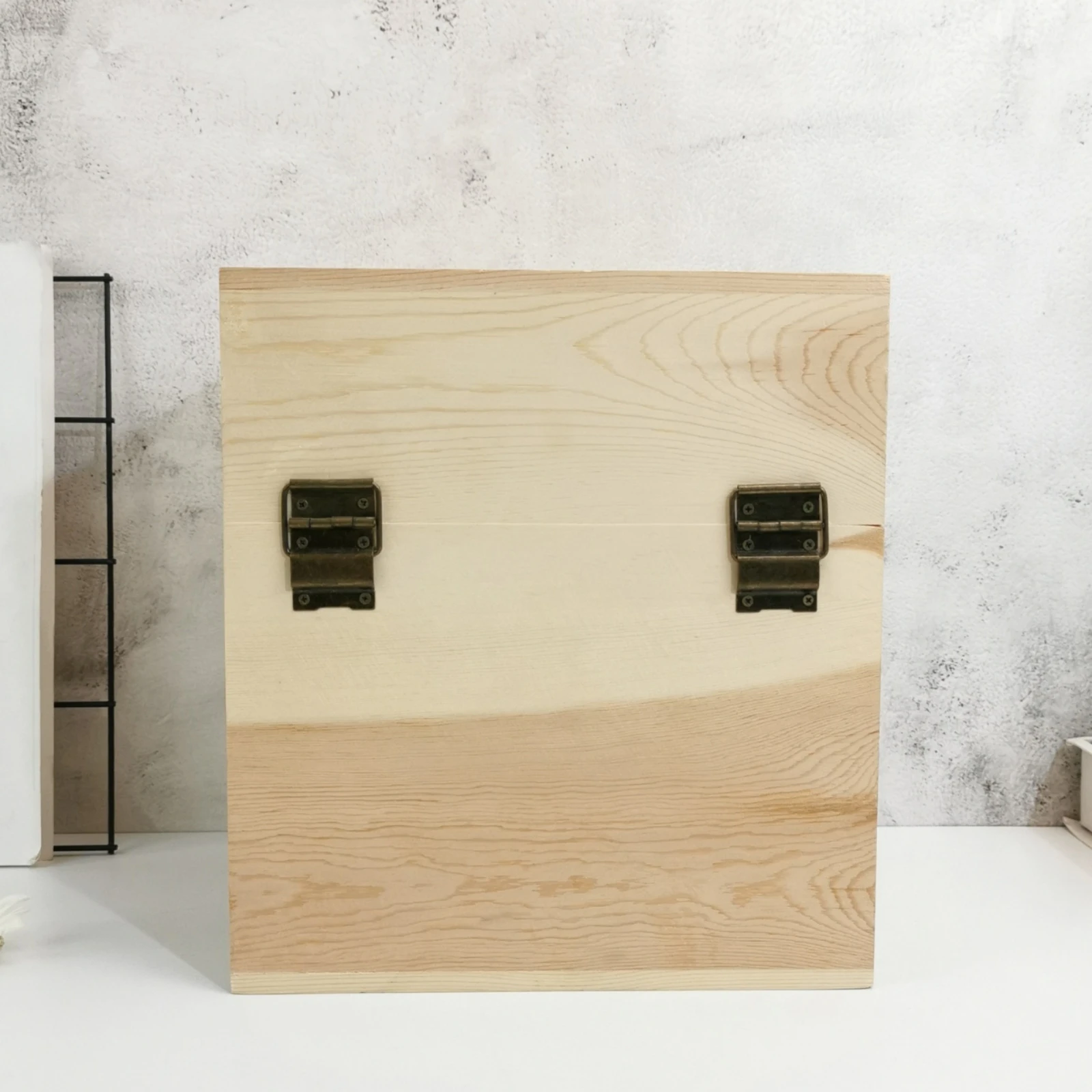 Fir Wood Essential Oil Storage Box Compact Essential Bottle Case with Sliding Drawers Sturdy Long-Lasting for Practitioners