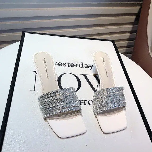 

Новые летние потрясающие супер сверкающие туфли на высоком каблуке со стразами, крутые тапочки на тонком каблуке в сказочном стиле с прямыми перетасками