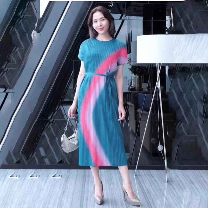 

Miyake Pleated 2022 New Summer Fashion Age-reducing French Dress Design Sense Minority Senior Foreign Style Medium Long Dresses