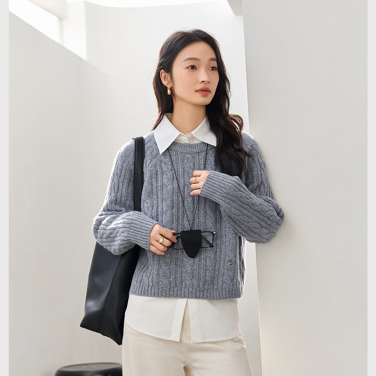 

VIMLY Women's 100% Wool Sweater Casual Round Neck Solid Knitwear Winter 2025 Elegant Ribbed Hem Cable Knit Female Tops 73736