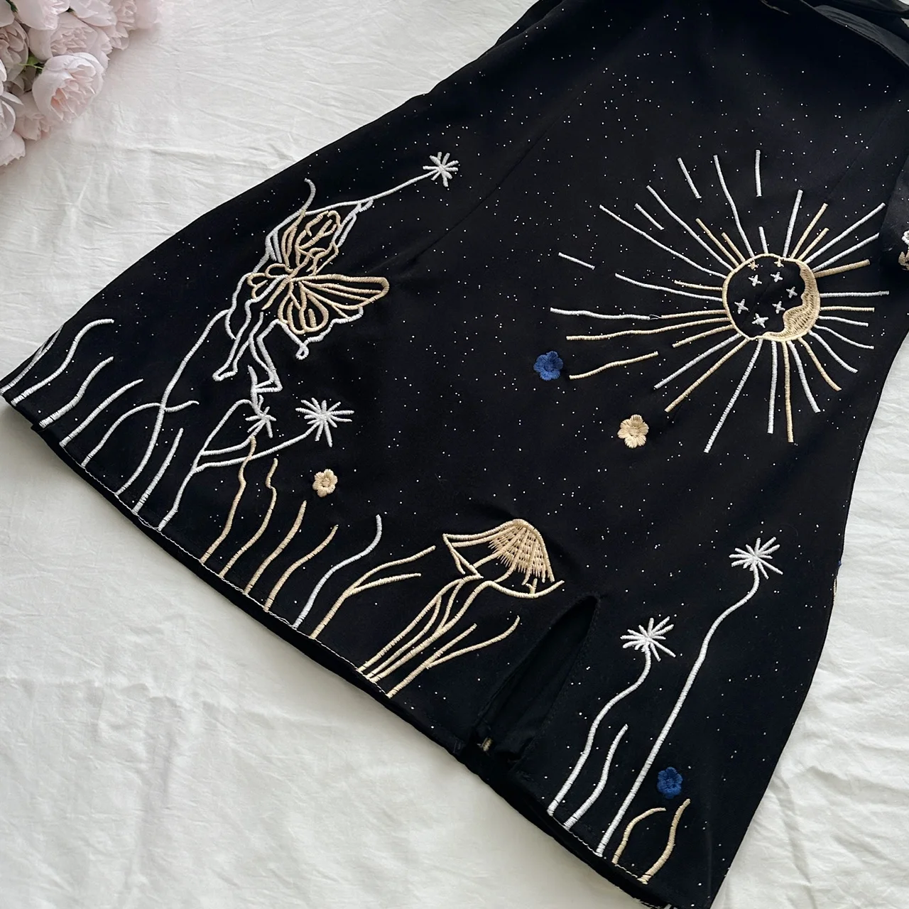 Letnia Damska Mini Seksowna Sukienka Y2k Wieczorowa Imprezowa Gyaru Bez Rękawów Modna Obcisła Estetyczna Haftowana Vintage Rozcięcie Cami