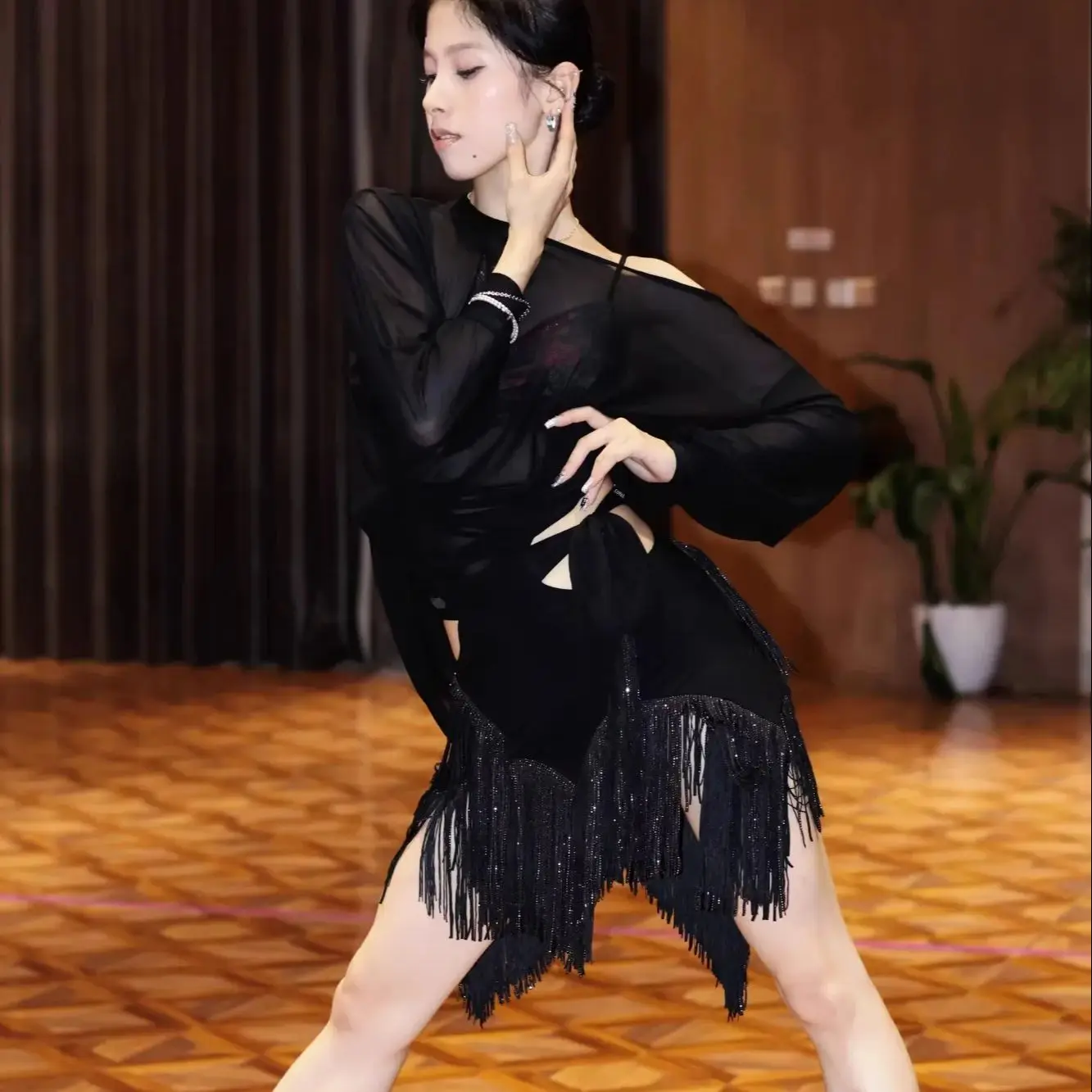 2025 feminino solto inclinado ombro leopardo impressão malha superior roupas de prática de dança latina samba chacha dança wear dn21879