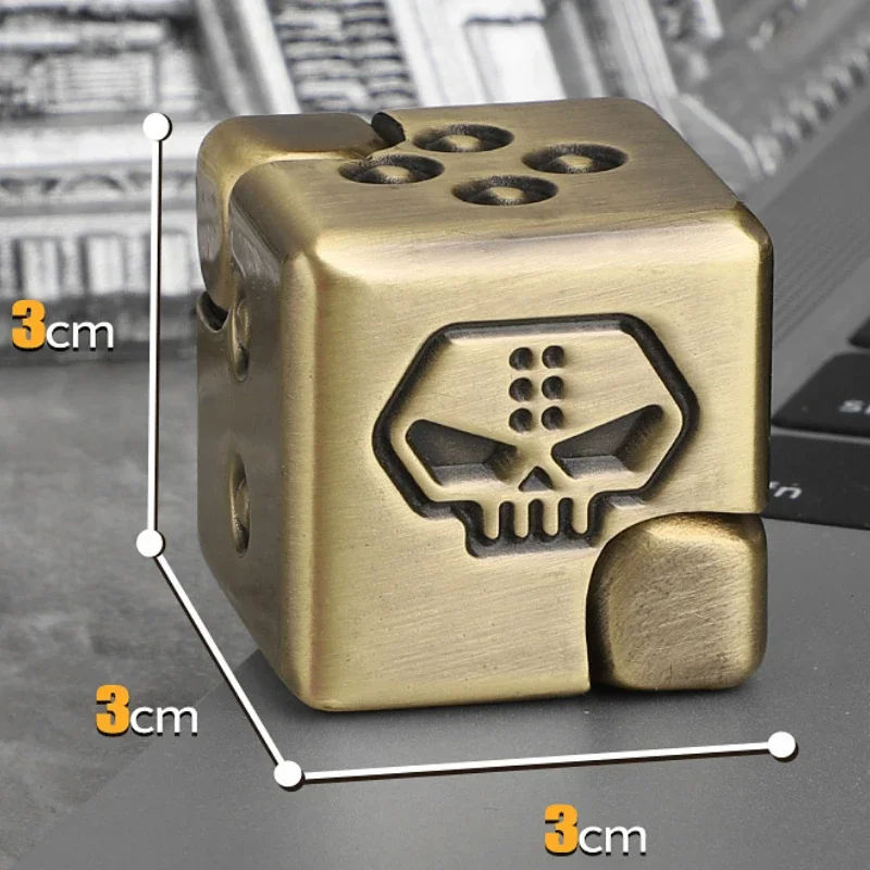 Fidget Toy Skull Dice Spinner a mano Trottola 3in1 Cubo magnetico quadrato Adulti Studente Strumento antistress Regalo EDC