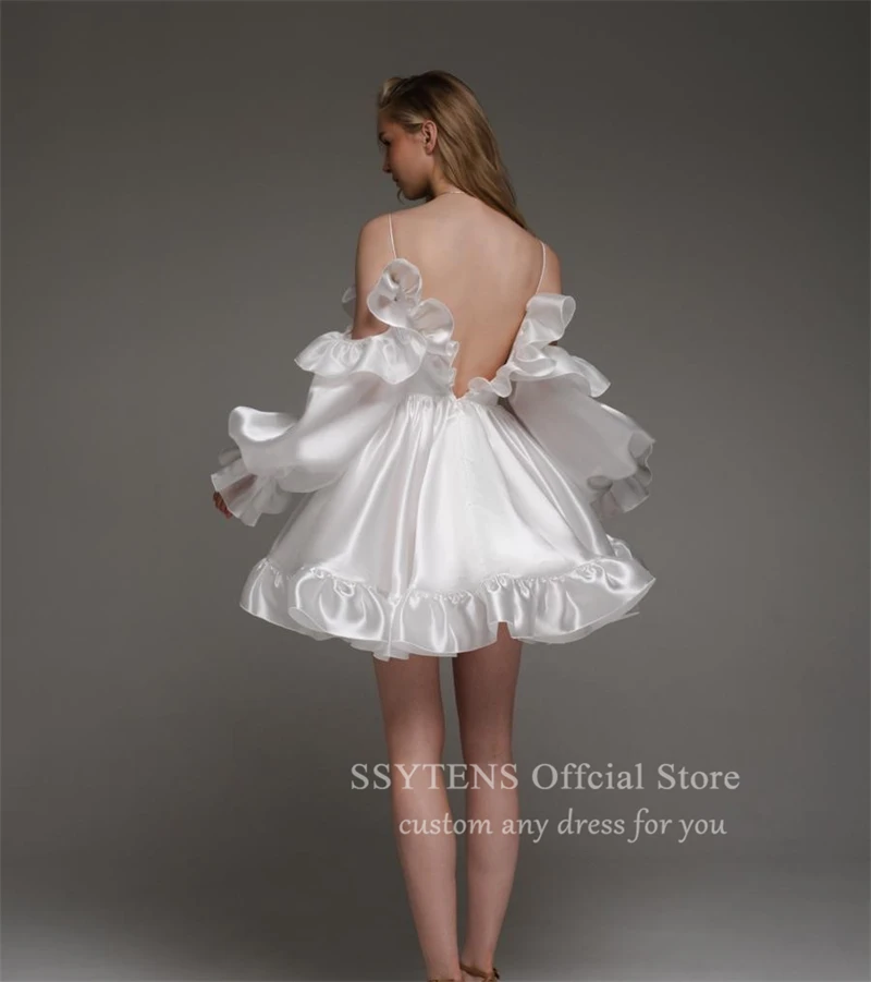 Eleganti abiti da sposa corti da principessa a-line senza spalline con volant abiti da sposa Mini abito da sposa con maniche a sbuffo senza schienale