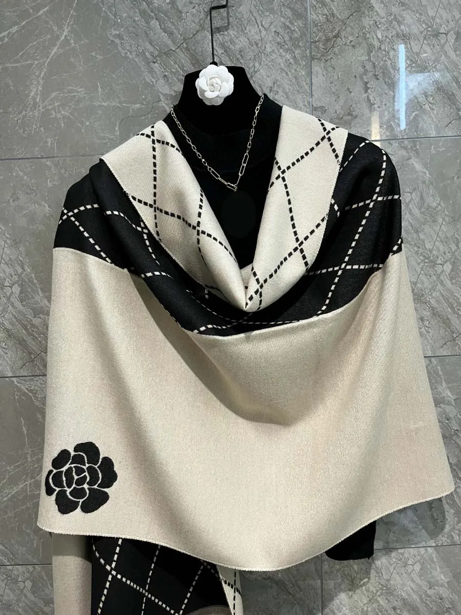 

Elegant Women Double Colors Jacquard Acrylic Cashmere Scarf Shawl Spring Summer Leisure Office Wraps Winter Neckerchief