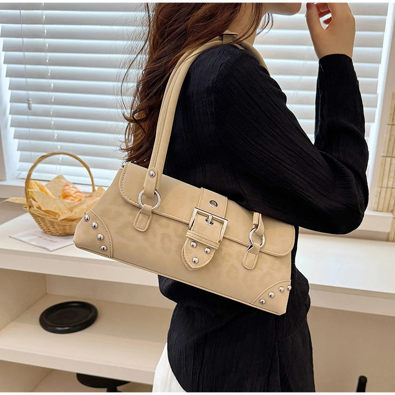 Leopardenmuster-Nieten-Unterarm-Schultertasche, Damen Vintage-Handtasche mit Schnallendesign, Y2k Mädchen Mode Party Retro Metall-Nieten-Handtasche – Detail 13