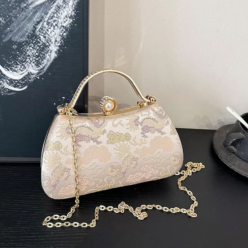 

New Chinese Style Women's New Niche Handbag Chain Banquet Cheongsam Bag Versatile Crossbody Bag Sac Crossbody Saint-valentin